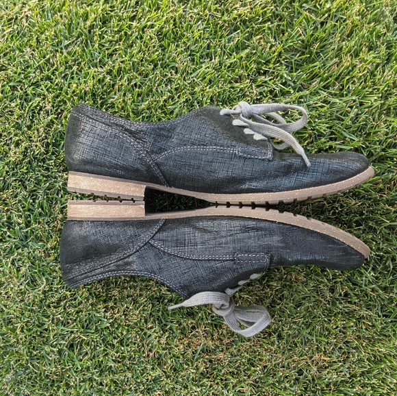 Naya Shoes - Naya Tiber Oxford Flats